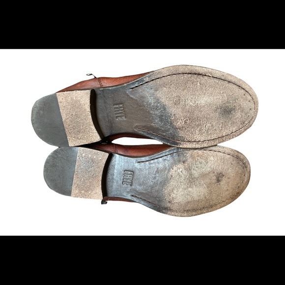 FRYE Women's Carly Zip Chelsea Boot - Picture 3 of 6